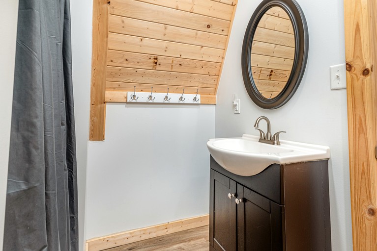 Cabins (United States of America, Au Gres, Michigan)