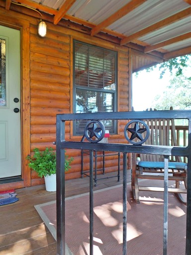 Cabins (United States of America, Bryan, Texas)
