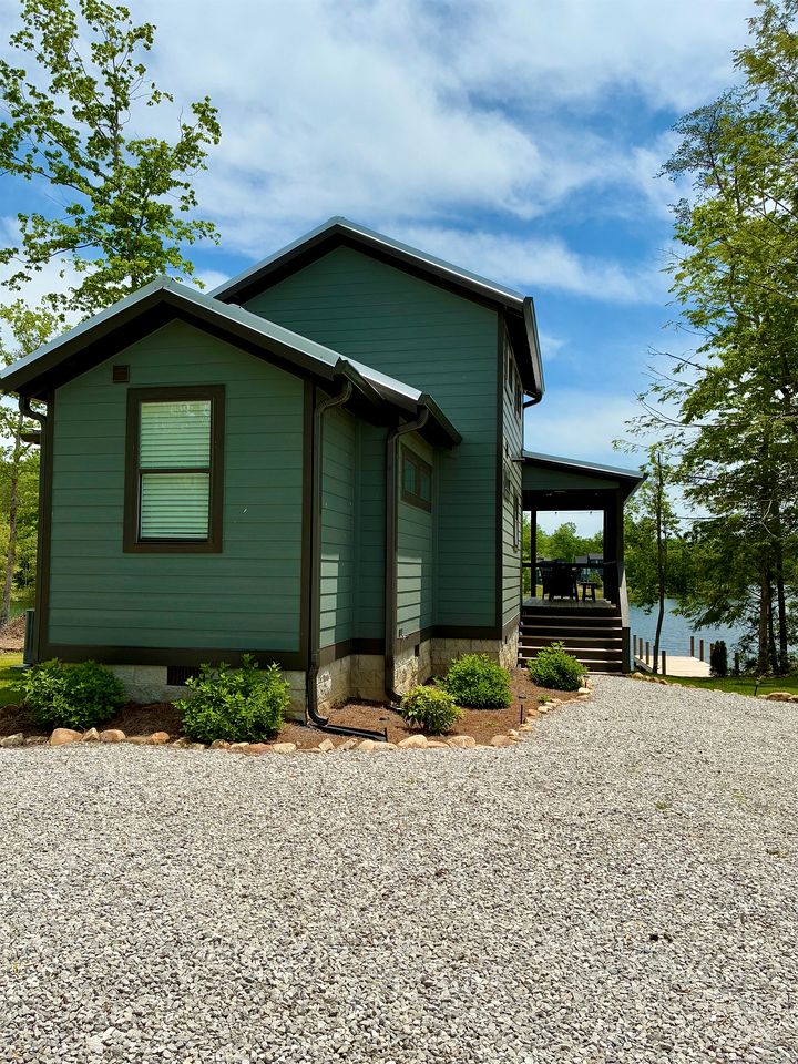 Lofted Tiny Retreat with Private Lake Dock and Spa in Tennessee
