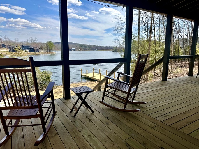 Cabins (United States of America, Tracy City, Tennessee)