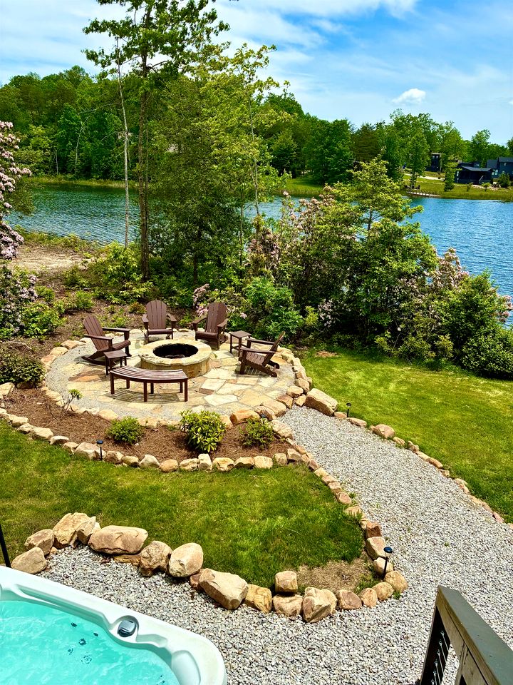 Lofted Tiny Retreat with Private Lake Dock and Spa in Tennessee