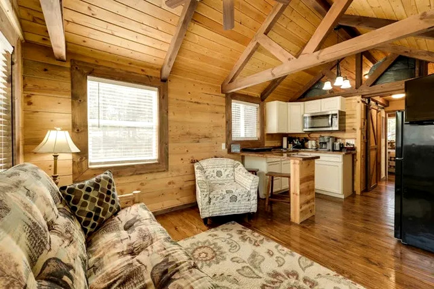 Chic Cabin Stay with Loft, Pool Access & Outdoor Fire Pit in Branson, Missouri