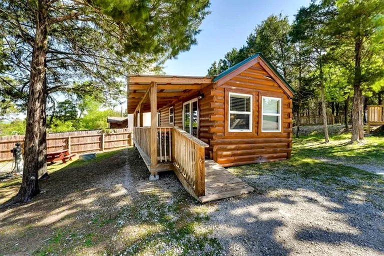 Classic Cabin Getaway with Loft, Fire Pit & Pool Access in Branson, Missouri