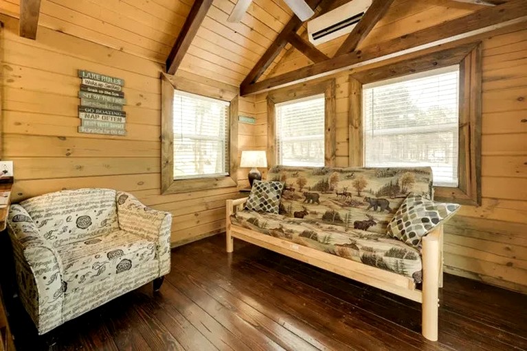 Cabins (United States of America, Branson, Missouri)