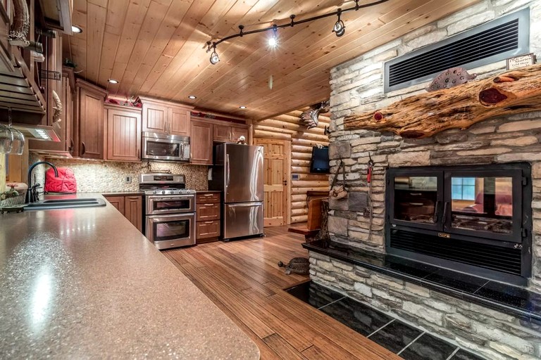 Log Cabins (United States of America, Hazelhurst, Wisconsin)