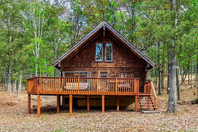 Cabins (United States of America, Great Cacapon, West Virginia)