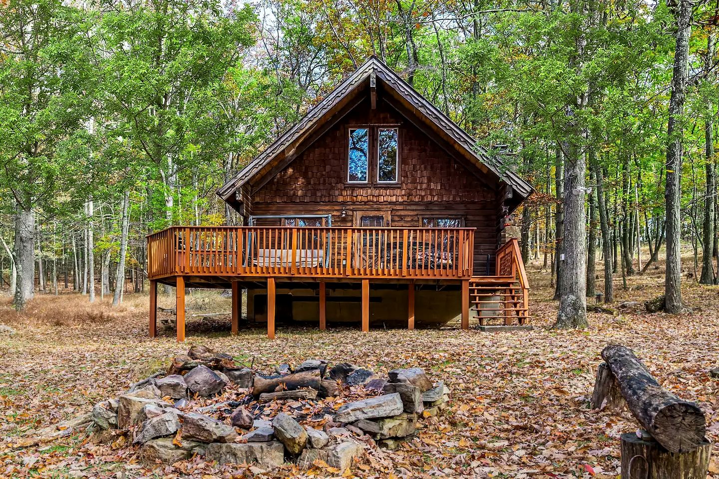 Log Cabin with Hot Tub, Fire Pit and Spacious Deck Nestled in the Woods of Great Cacapon, WV