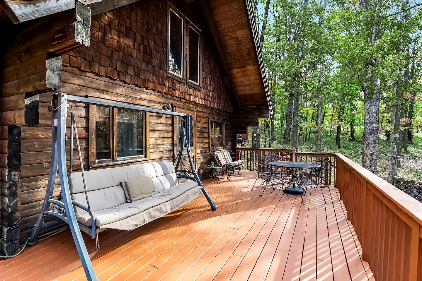 Log Cabin with Hot Tub, Fire Pit and Spacious Deck Nestled in the Woods of Great Cacapon, WV