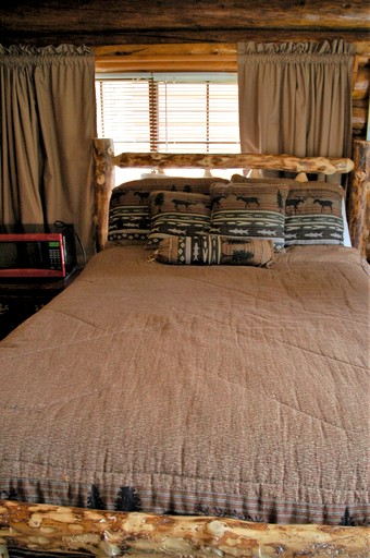 Log Cabins (United States of America, Cooper Landing, Alaska)