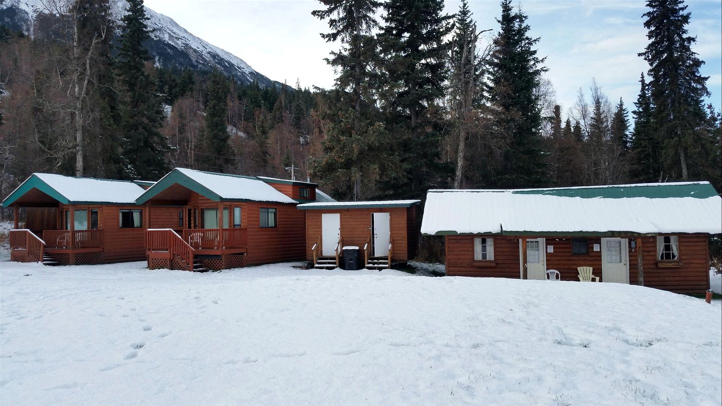 Delightful Log Cabin for a Serene Getaway Along the Kenai River, Alaska