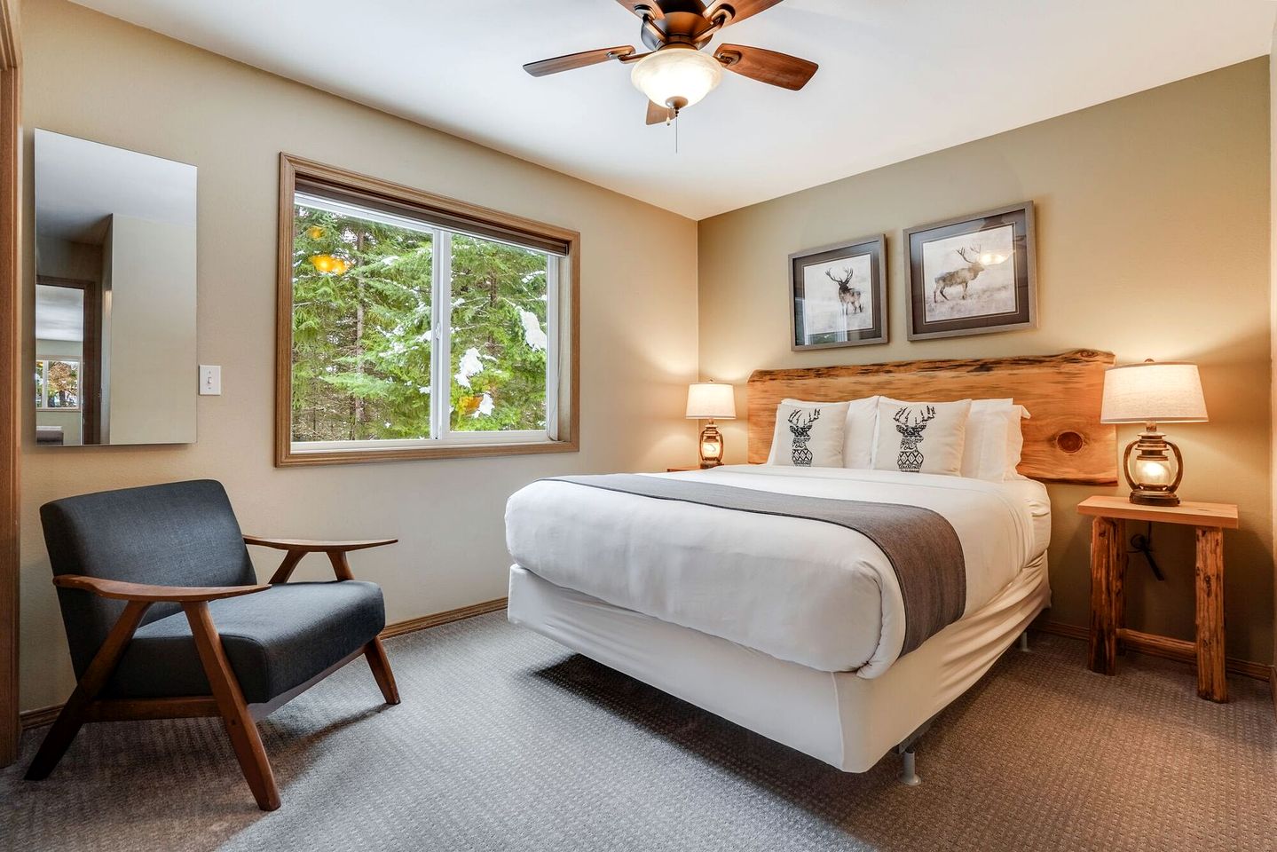Charming Log Cabin for Families near Mount Rainier, Washington