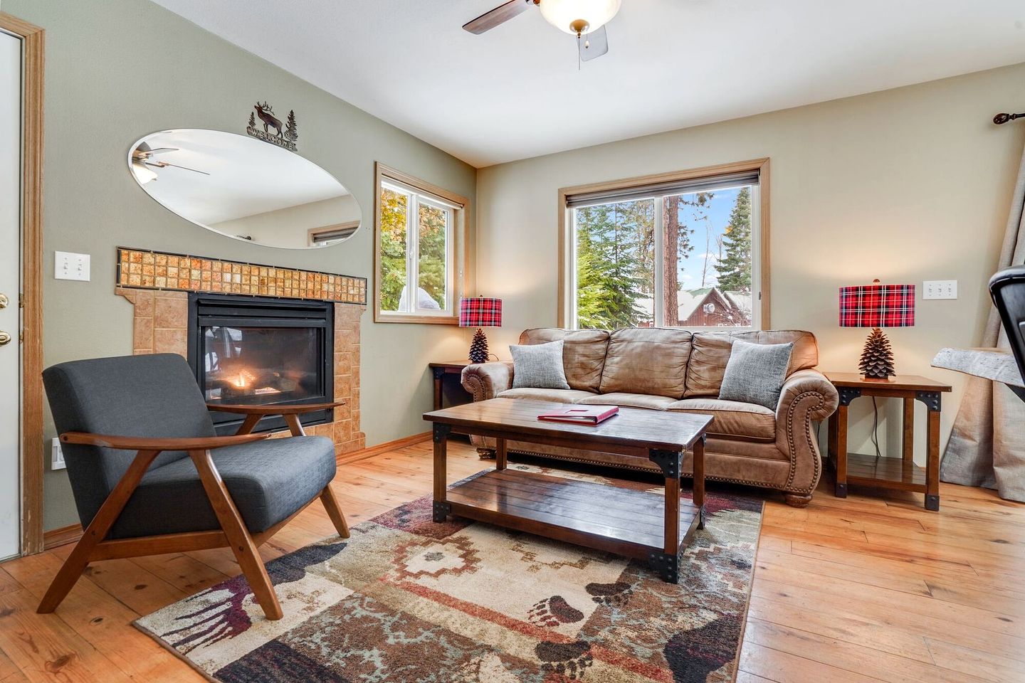 Charming Log Cabin for Families near Mount Rainier, Washington