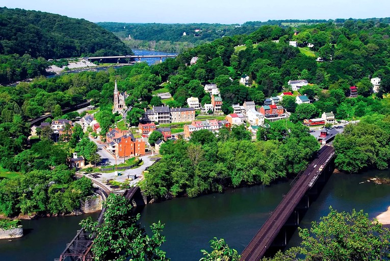 Cabins (United States of America, Harpers Ferry, West Virginia)
