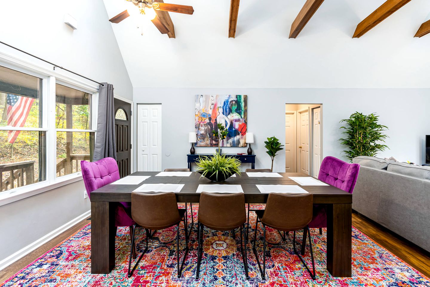 Log Cabin with new Hot Tub, Fire Pit and Game Room - Perfect for Your Family Getaway in Harpers Ferry, WV