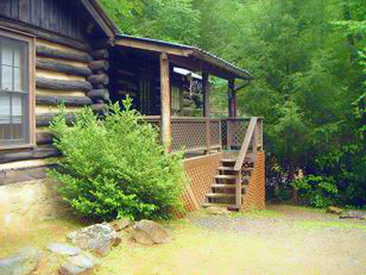 Log Cabin next to the Appalachian Trail with Wooden Deck and Charcoal Grill near Helen, Georgia