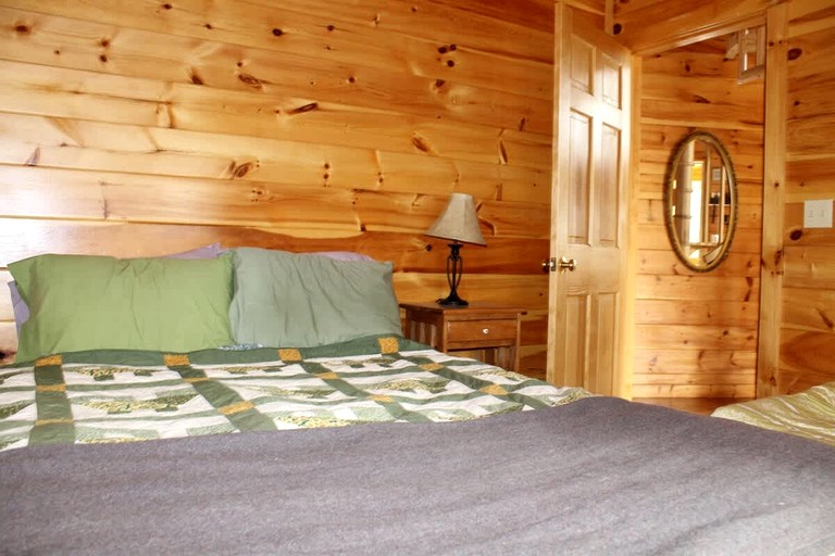 Log Cabins (United States of America, Sullivan, Maine)