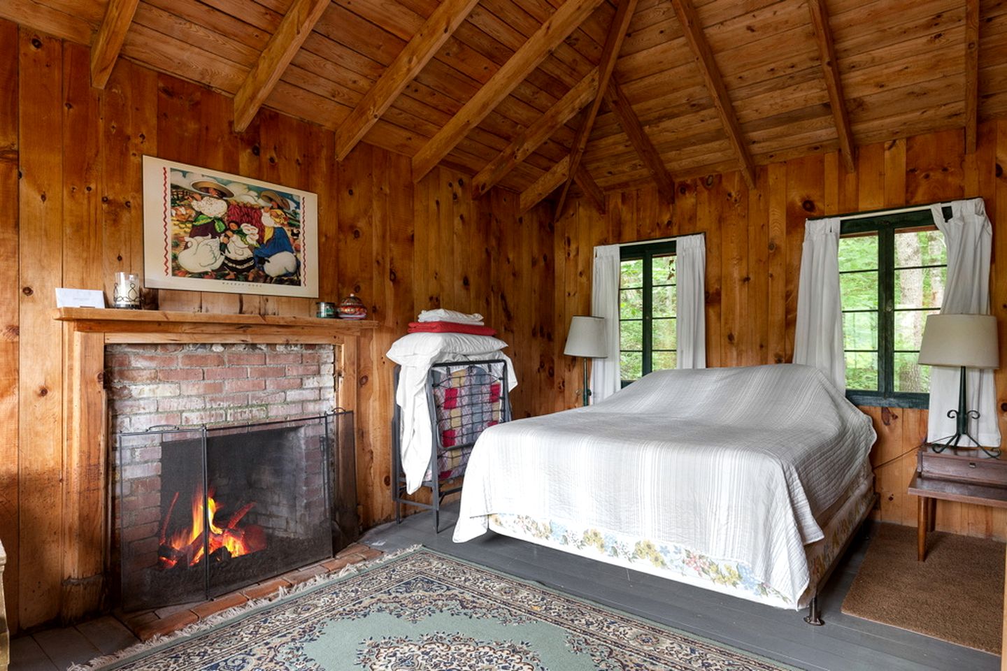 Fantastic Log Cabin Rental with Fireplace near the Appalachian Trail