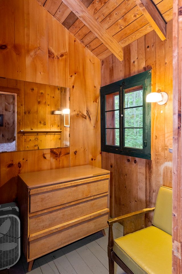 Fantastic Log Cabin Rental with Fireplace near the Appalachian Trail