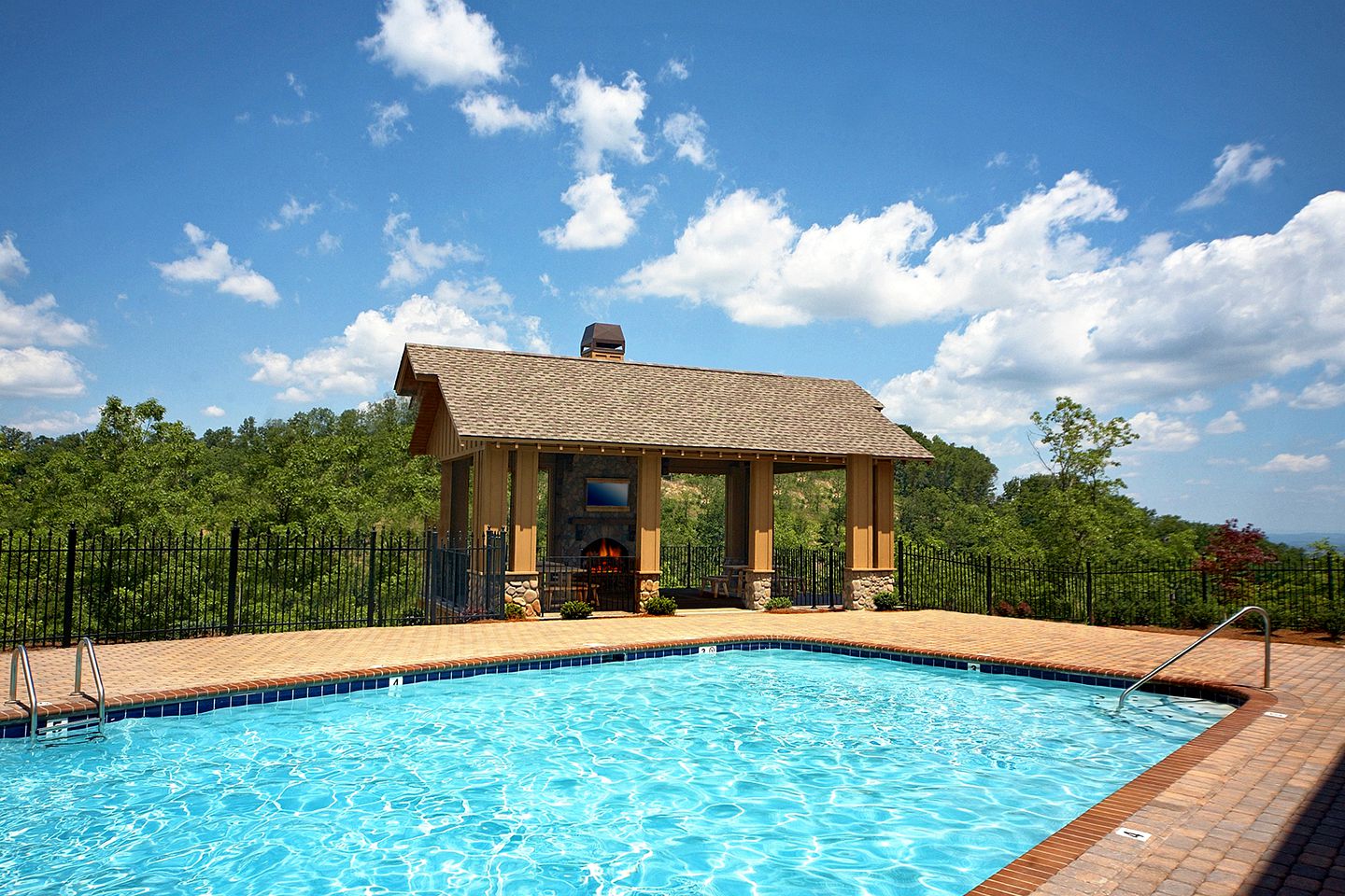 Luxury Log Cabin Rental for Smoky Mountain Glamping in Sevierville, Tennessee