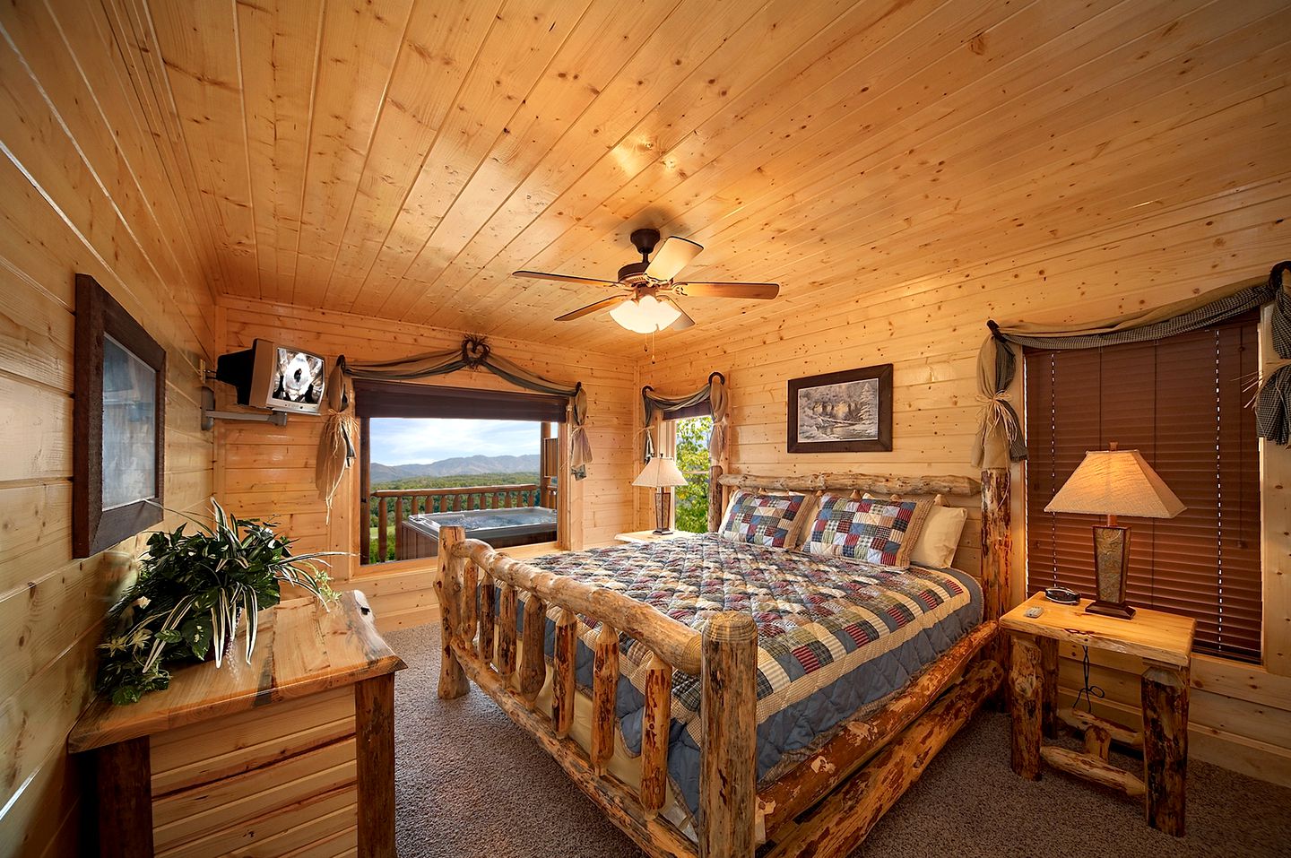 Luxury Log Cabin Rental for Smoky Mountain Glamping in Sevierville, Tennessee