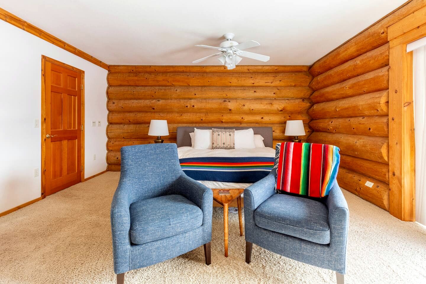 Cozy Secluded Log Cabin Retreat with Stunning Views, Luxury Comfort & Grill Deck in Sequim, Washington