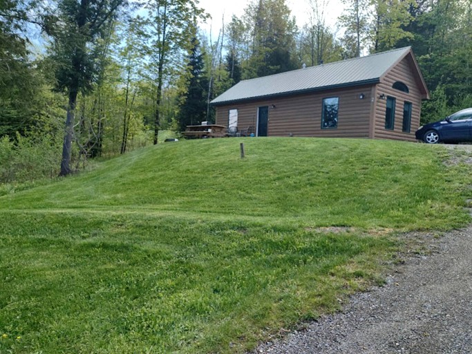 Cabins (United States of America, Hyde Park, Vermont)