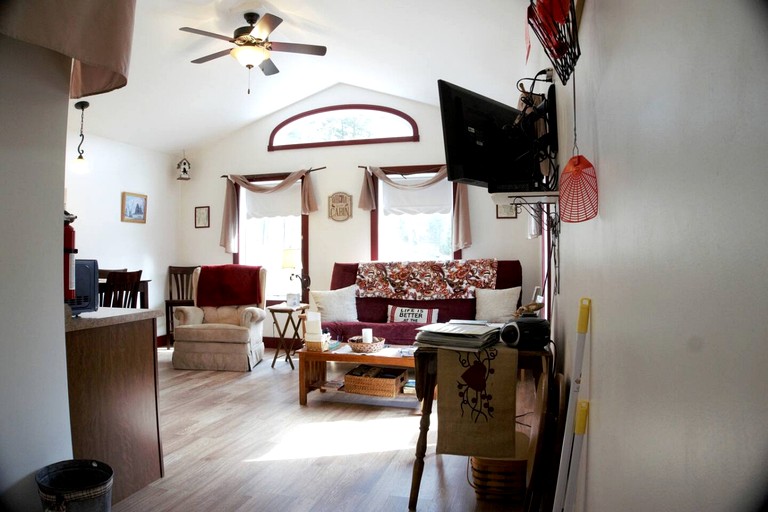 Cabins (United States of America, Hyde Park, Vermont)