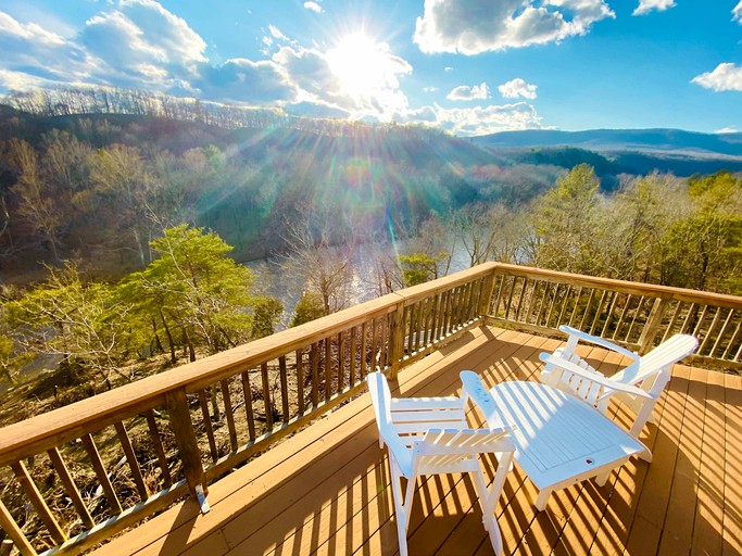 Secluded, Solar Powered Log Cabin on the Great Cacapon River, Perfect for Large Group Getaways to the West Virginia Wilderness