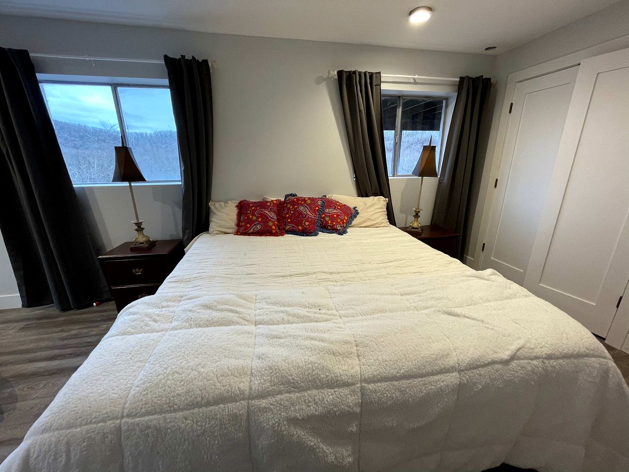 Secluded, Solar Powered Log Cabin on the Great Cacapon River, Perfect for Large Group Getaways to the West Virginia Wilderness