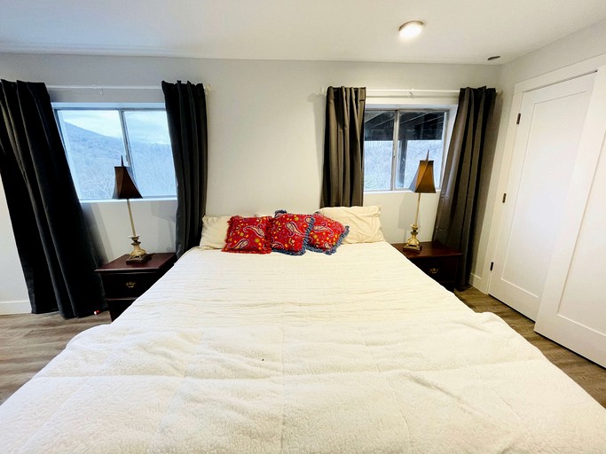 Log Cabins (United States of America, Great Cacapon, West Virginia)