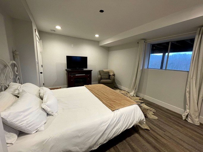 Log Cabins (United States of America, Great Cacapon, West Virginia)