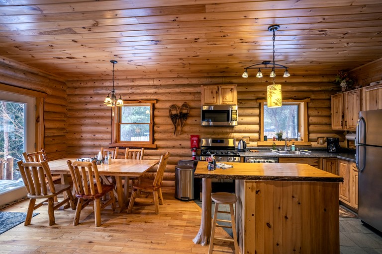 Log Cabins (United States of America, Wilmington, New York)