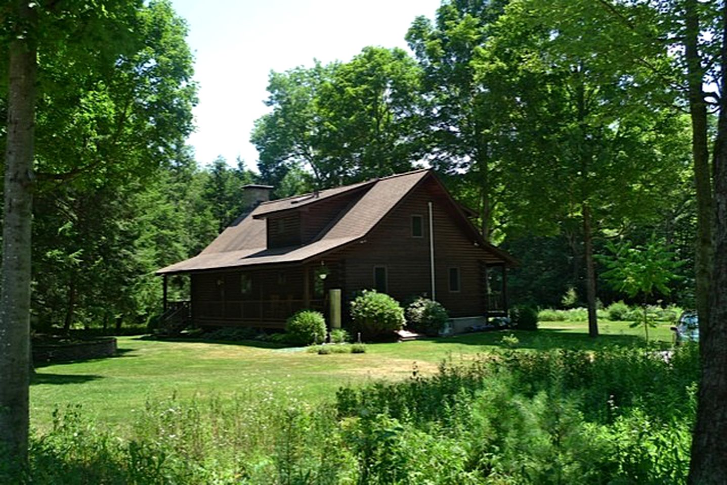 Spacious Family-Friendly Cabin with Games Room near Woodstock, New York
