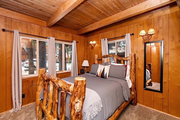 Cabins (United States of America, Big Bear Lake, California)