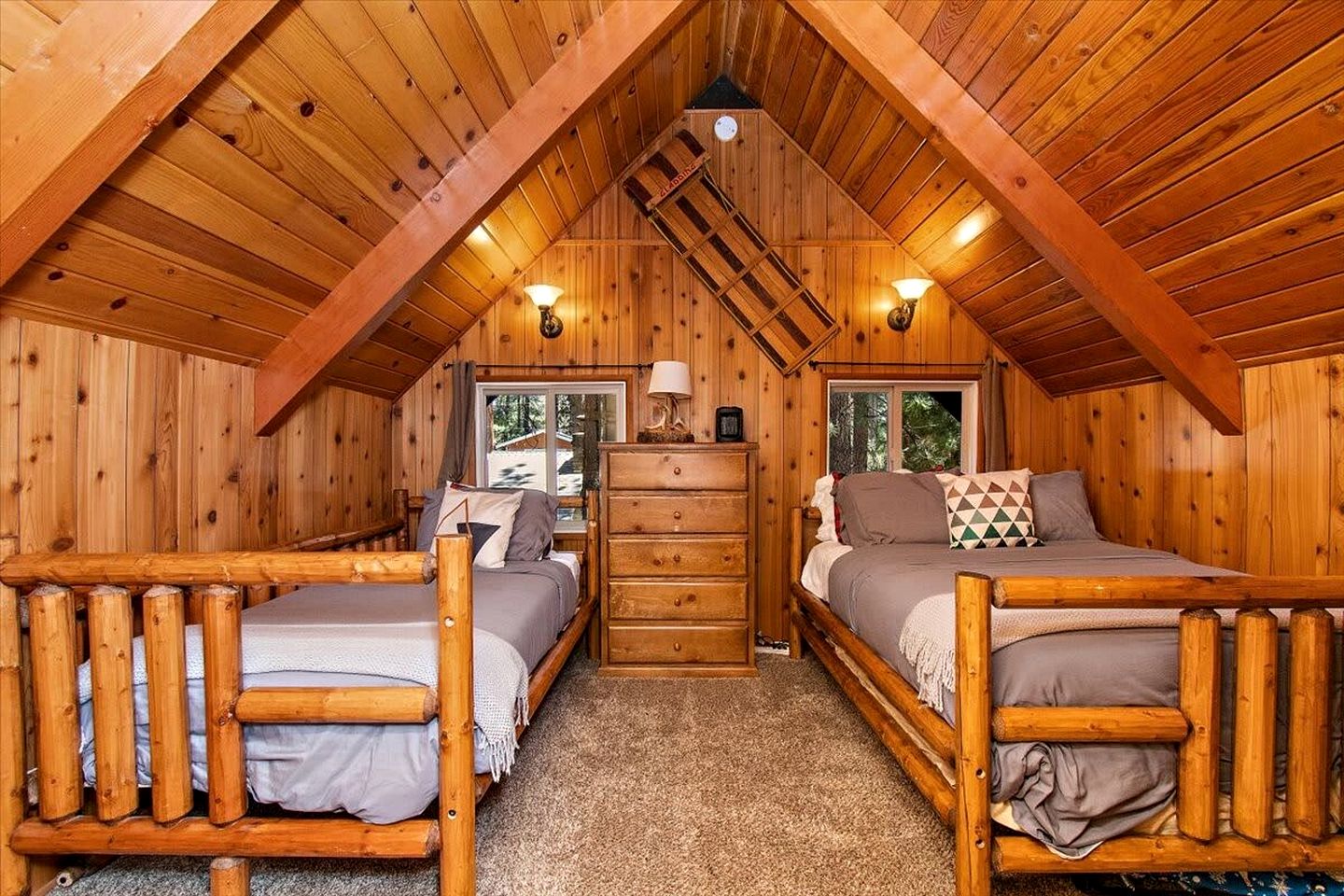 Stunning Wooden Cabin with Fire Pit and Barbecue in Big Bear Lake, California