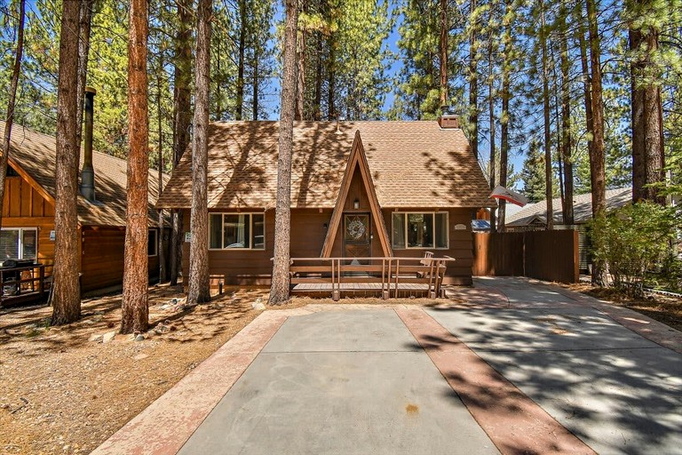 Cabins (United States of America, Big Bear Lake, California)