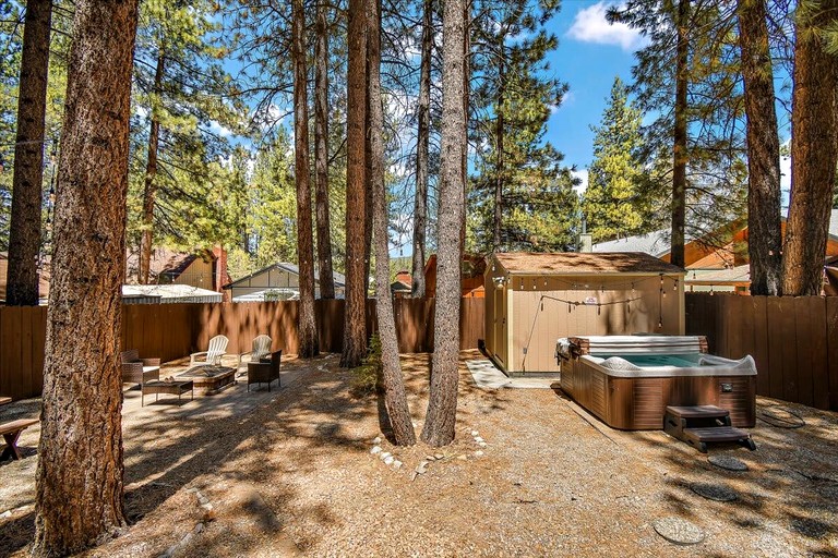Cabins (United States of America, Big Bear Lake, California)