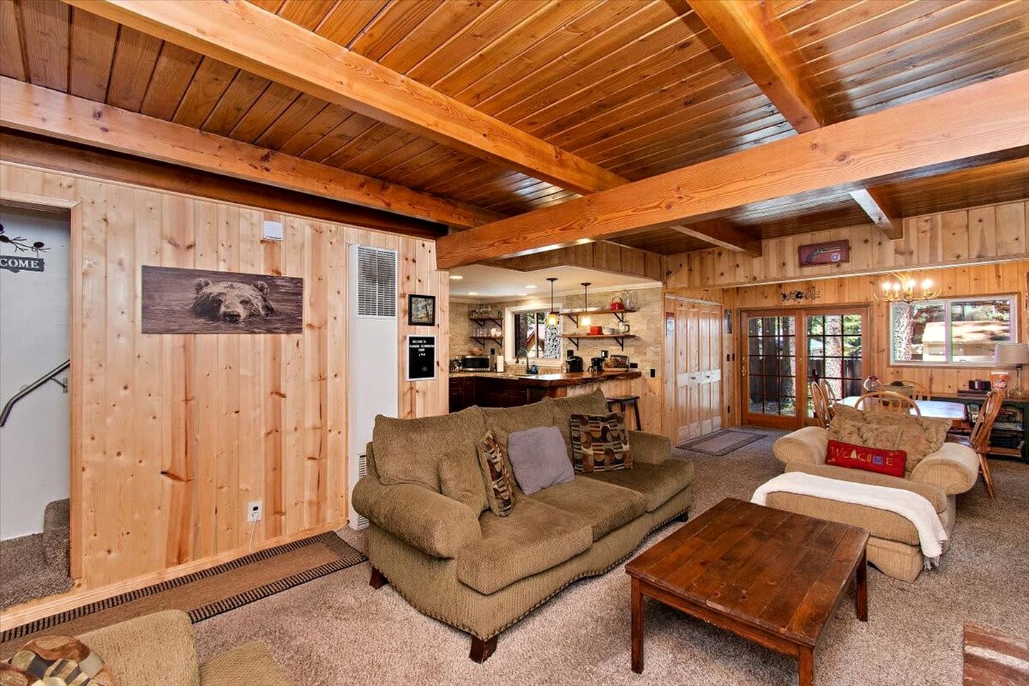 Stunning Wooden Cabin with Fire Pit and Barbecue in Big Bear Lake, California