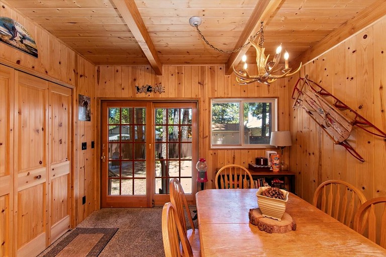 Cabins (United States of America, Big Bear Lake, California)