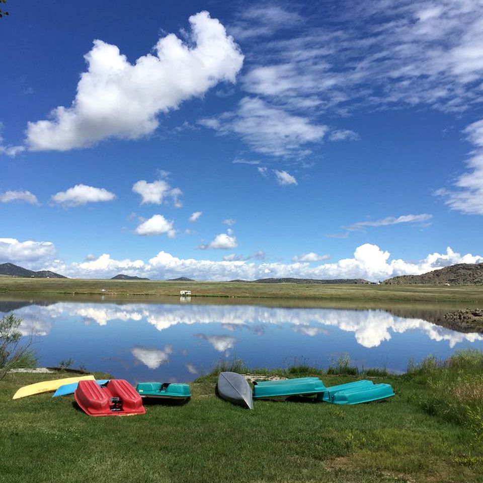 Luxury, Waterfront Cabin with Private Hot Tub on Lake DeWeese Wildlife Refuge in Colorado