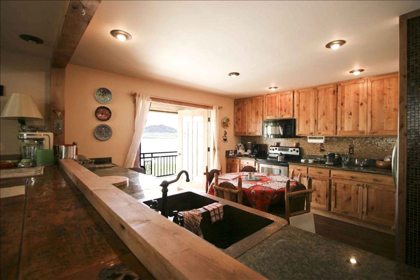 Luxury, Waterfront Cabin with Private Hot Tub on Lake DeWeese Wildlife Refuge in Colorado