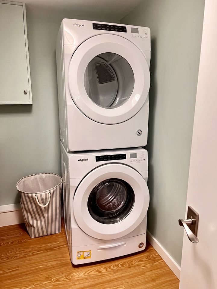 Stylish Cabin Nestled Into the Breathtaking Landscape in Vermont