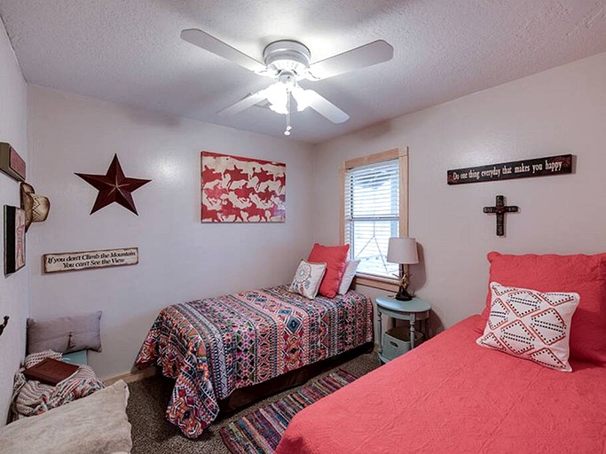 Cottages (United States of America, --, --)