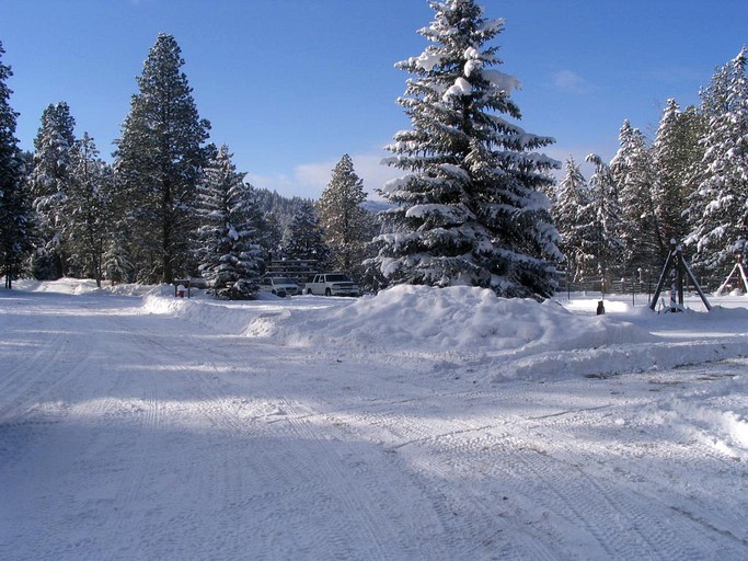 Nature Lodges (Kila, Montana, United States)