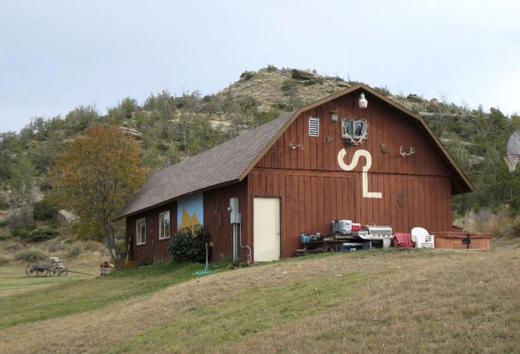 Cabins (Polebridge, Montana, United States)