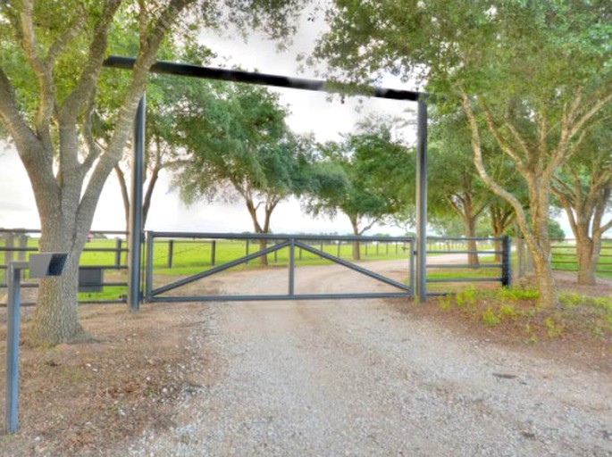 Lonesome Wind Ranch Lonesome Wind “Ranchette”, Vacation Rentals