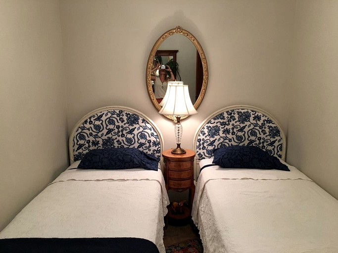 Cottages (Floresville, Texas, United States)