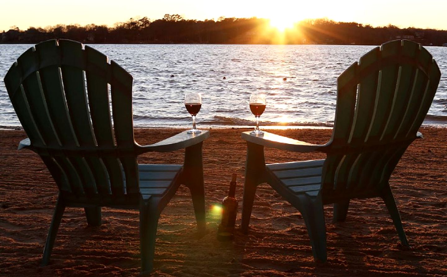 Gorgeous Tiny Cabin Rentals for Couples near Lake Wylie, North Carolina