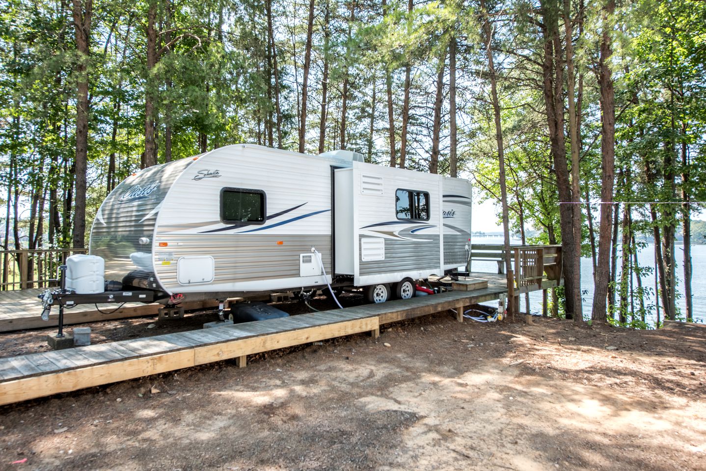 Charming Caravan for Hire with Barbecue near Charlotte, North Carolina