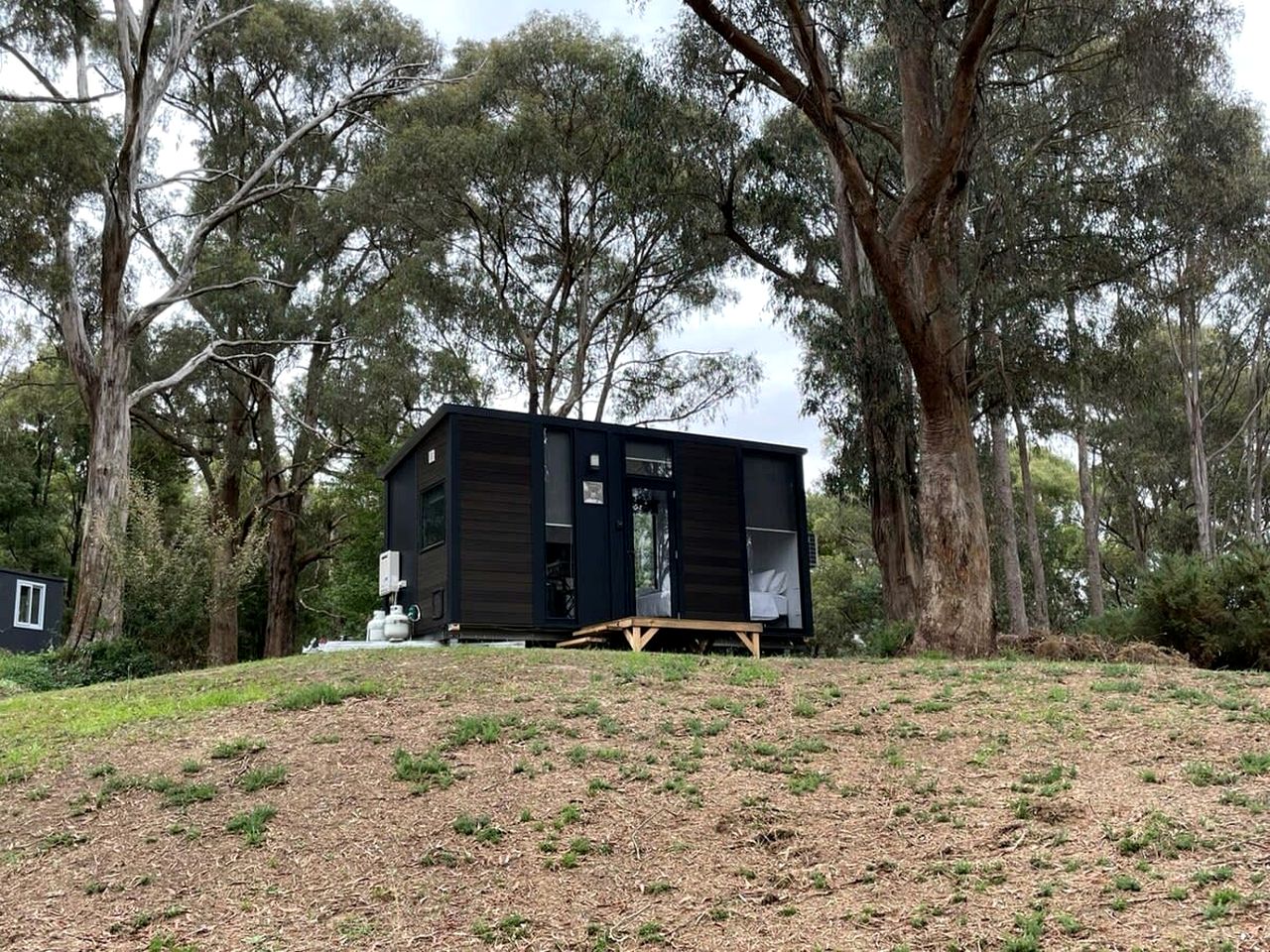 Comfy Tiny House Surrounded by Nature in Victoria